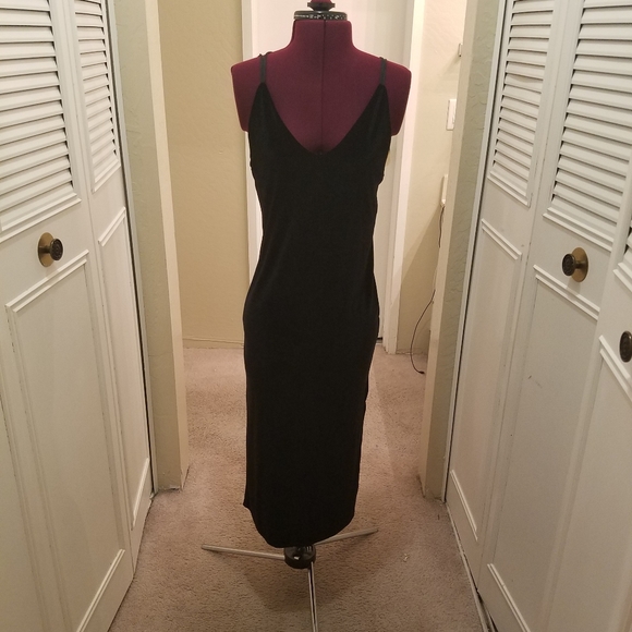 Pins & Needles Black Velvet dress - Picture 3 of 5